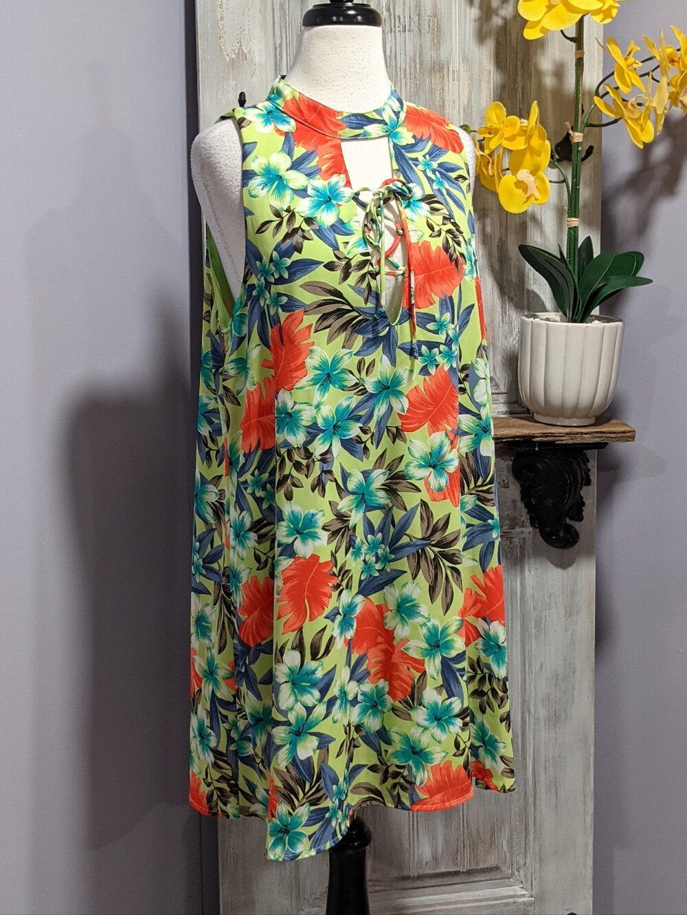 NWT The Red Dress Boutique Floral Shift Dress - Picture 2 of 9